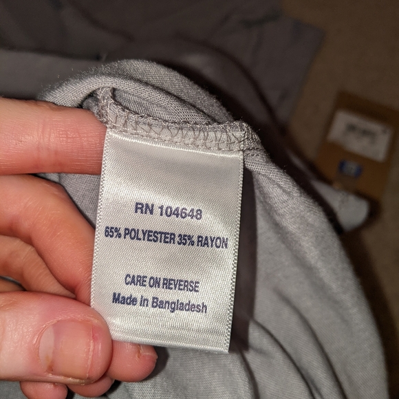 SOLD!!!!! ❌❌Nwts rivalry threads Villanova Wildcats grey v-neck t-shirt - Picture 3 of 14